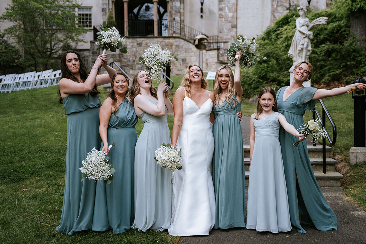 Portraits framed by nature