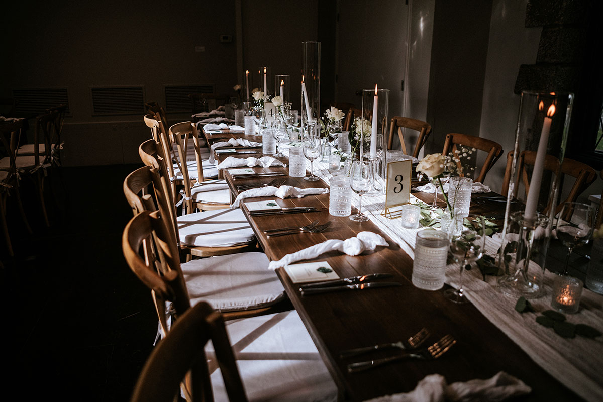 Wedding details at the mansion